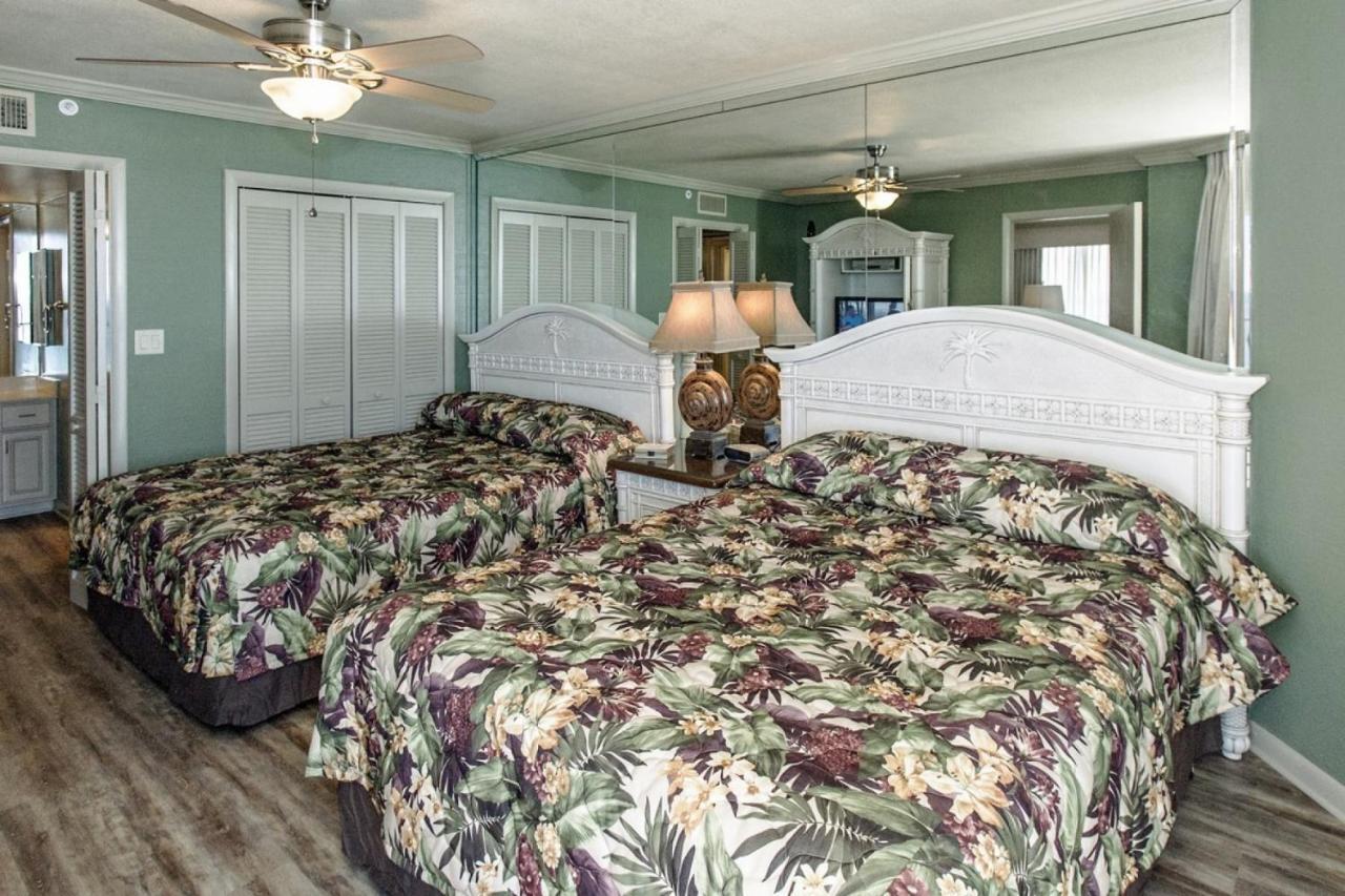 1015 Summerhouse *